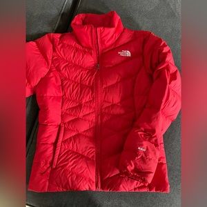 Only wore this jacket two times! Has nothing wrong with it it’s brand new.